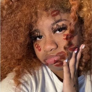 Meet your Posher, Lanaa